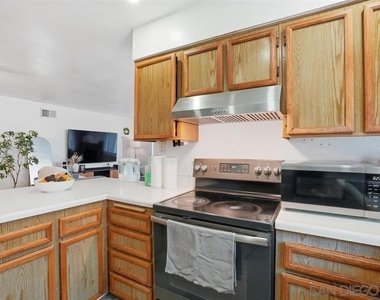 1512 Concord Way A - Photo Thumbnail 14