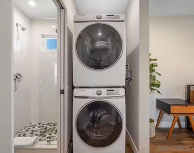 4727 Iroquois Ave - Photo Thumbnail 6