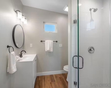 4727 Iroquois Ave - Photo Thumbnail 7