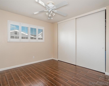 1585 Ionian St - Photo Thumbnail 15