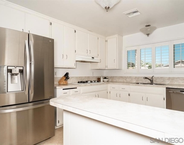 1585 Ionian St - Photo Thumbnail 3