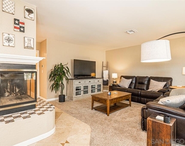 1585 Ionian St - Photo Thumbnail 7