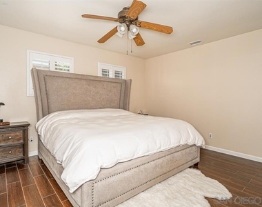 1585 Ionian St - Photo Thumbnail 4