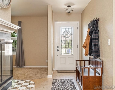 1585 Ionian St - Photo Thumbnail 13