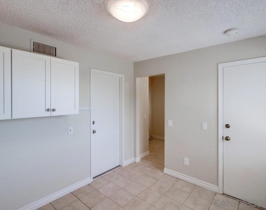 4755 Live Oak Ct - Photo Thumbnail 21