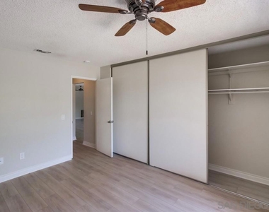 4755 Live Oak Ct - Photo Thumbnail 19