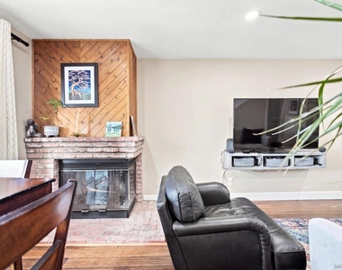 5704 Camino Del Cielo - Photo Thumbnail 6