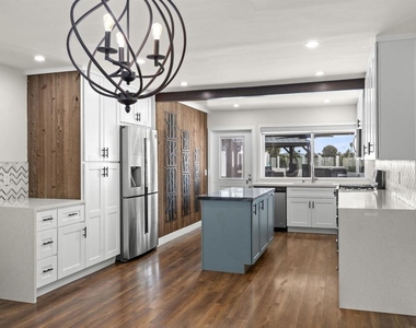 3863 Mount Ainsworth Ave - Photo Thumbnail 19