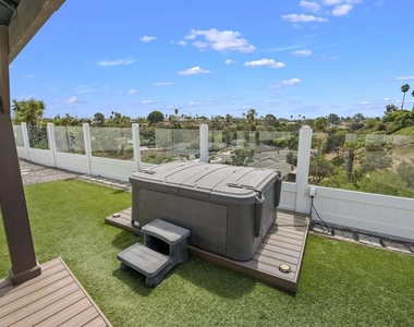3863 Mount Ainsworth Ave - Photo Thumbnail 6