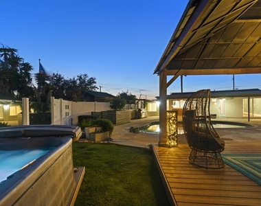 3863 Mount Ainsworth Ave - Photo Thumbnail 44