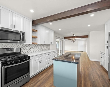 3863 Mount Ainsworth Ave - Photo Thumbnail 16