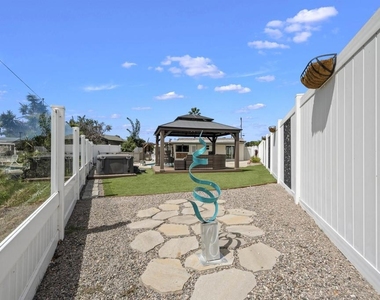 3863 Mount Ainsworth Ave - Photo Thumbnail 39