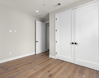 4647 Coronado Avenue - Photo Thumbnail 34