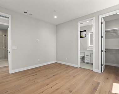 4647 Coronado Avenue - Photo Thumbnail 37