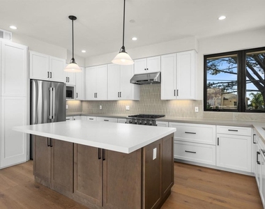 4647 Coronado Avenue - Photo Thumbnail 3