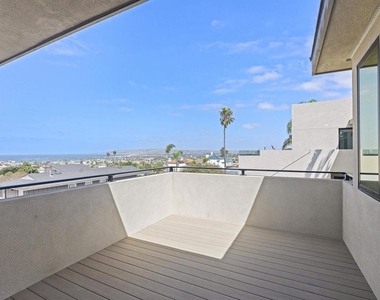 4647 Coronado Avenue - Photo Thumbnail 18
