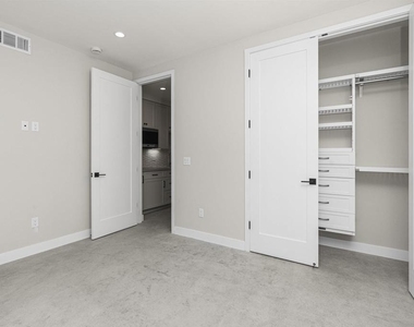 4647 Coronado Avenue - Photo Thumbnail 50