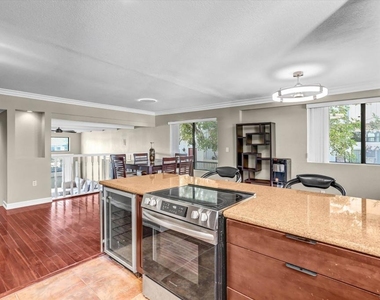 4050 La Jolla Village Drive - Photo Thumbnail 9