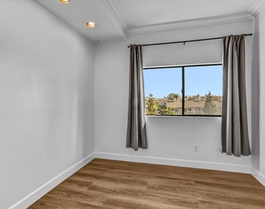 4050 La Jolla Village Drive - Photo Thumbnail 11