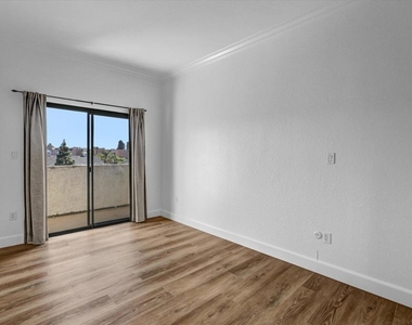 4050 La Jolla Village Drive - Photo Thumbnail 15