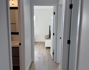 664 Carefree Dr - Photo Thumbnail 18