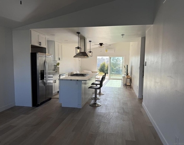 664 Carefree Dr - Photo Thumbnail 11