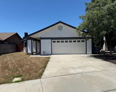 664 Carefree Dr - Photo Thumbnail 1
