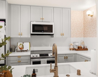 1173 Kirkford Way - Photo Thumbnail 6