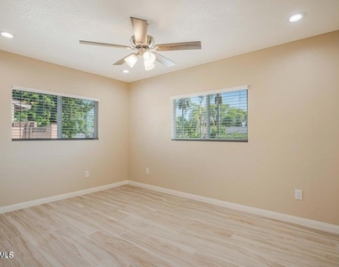 1227 Alexander Street - Photo Thumbnail 6