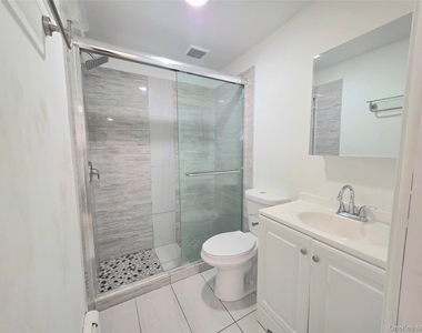 42 Carlton Avenue - Photo Thumbnail 6
