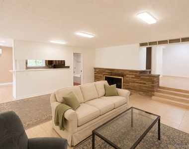 40 Maplewood Drive - Photo Thumbnail 14