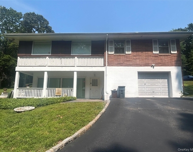 40 Maplewood Drive - Photo Thumbnail 1
