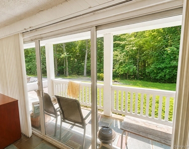 40 Maplewood Drive - Photo Thumbnail 10