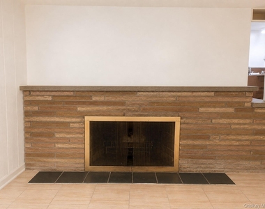 40 Maplewood Drive - Photo Thumbnail 12