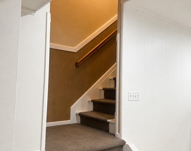 40 Maplewood Drive - Photo Thumbnail 20