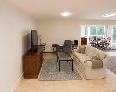 40 Maplewood Drive - Photo Thumbnail 13