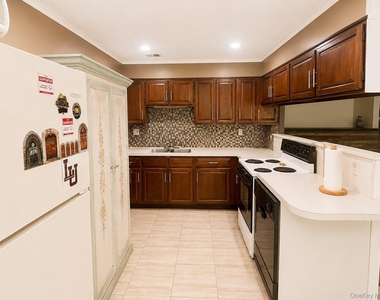 40 Maplewood Drive - Photo Thumbnail 22