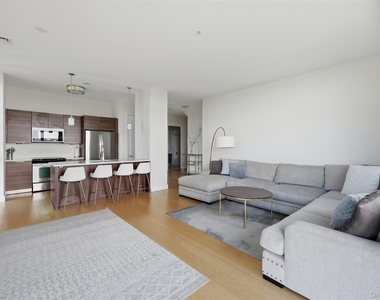 701 Ridge Hill Boulevard - Photo Thumbnail 13