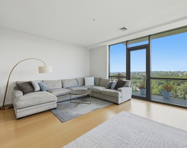 701 Ridge Hill Boulevard - Photo Thumbnail 8