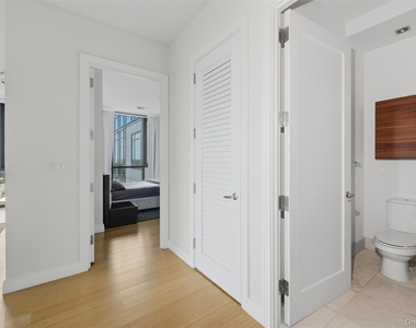 701 Ridge Hill Boulevard - Photo Thumbnail 17