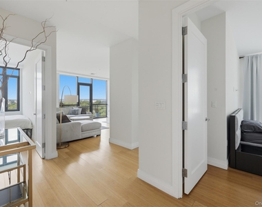 701 Ridge Hill Boulevard - Photo Thumbnail 1