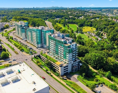 701 Ridge Hill Boulevard - Photo Thumbnail 35