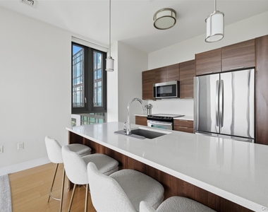 701 Ridge Hill Boulevard - Photo Thumbnail 6