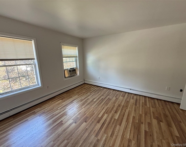 24 Wood Street - Photo Thumbnail 7