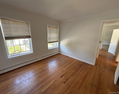 24 Wood Street - Photo Thumbnail 4