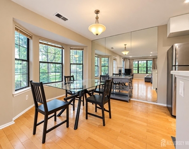 342 Crosspointe Drive - Photo Thumbnail 5
