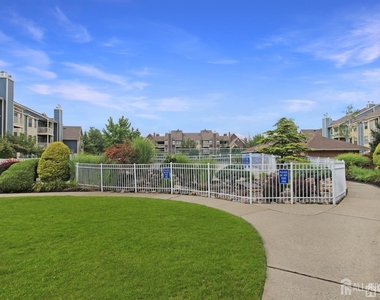 342 Crosspointe Drive - Photo Thumbnail 14