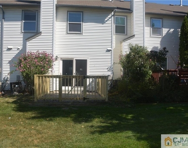 13 Heritage Square - Photo Thumbnail 1