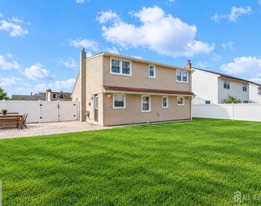 237 Johnson Avenue - Photo Thumbnail 26