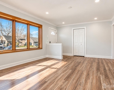 237 Johnson Avenue - Photo Thumbnail 3